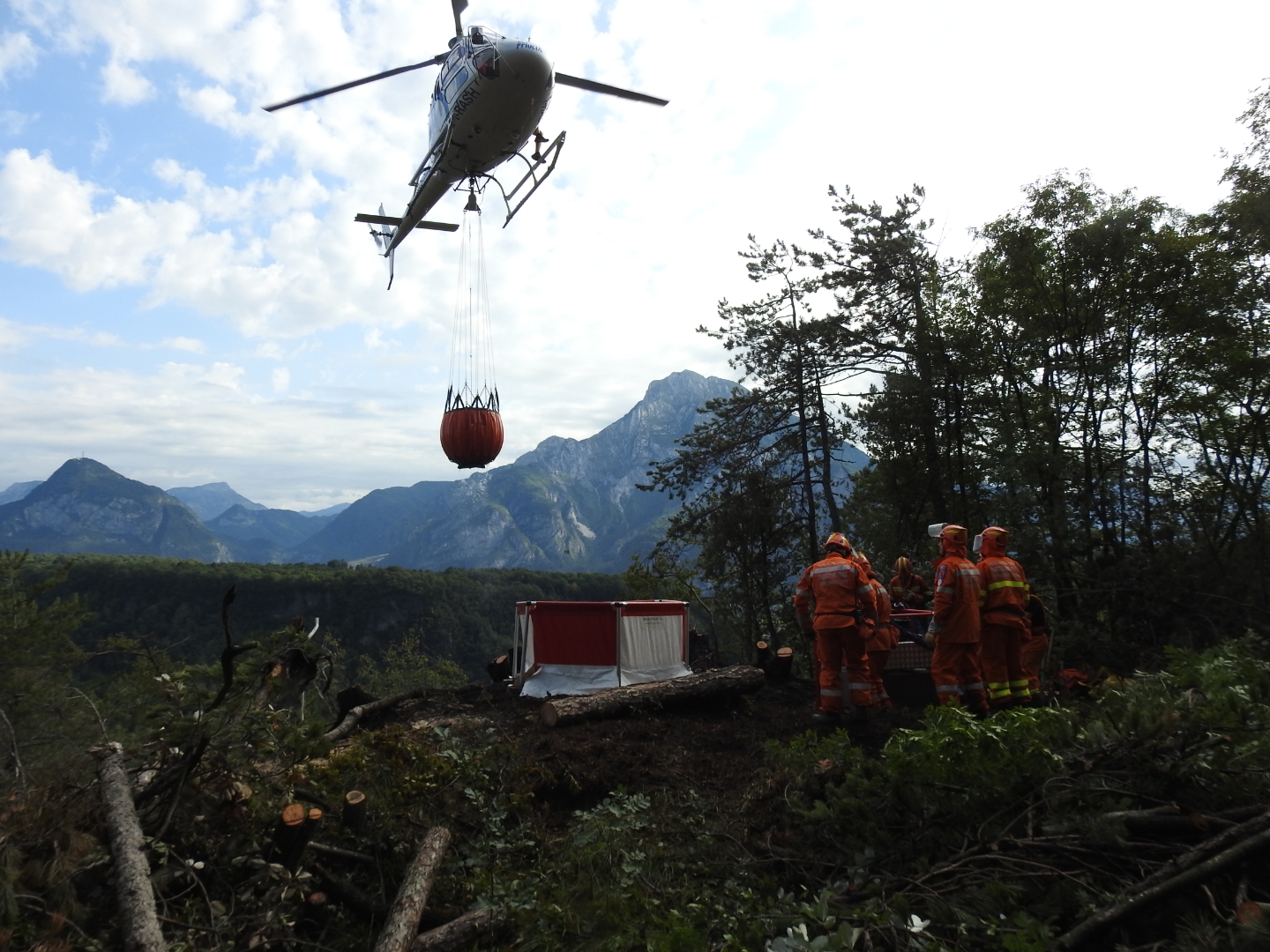 incendio boschivo cavazzo carnico