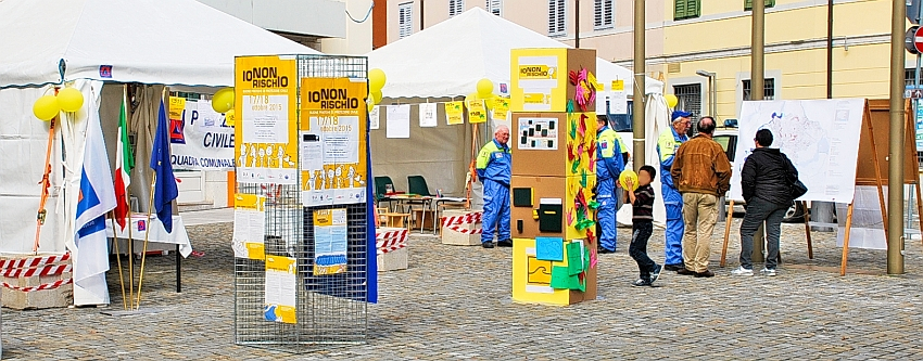 Foto Panoramica Lunga Piazza di Cormons
