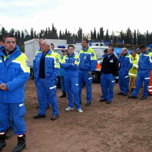 Tendopoli e volontari n.2 / 37681