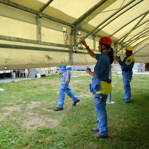 Attivit‡ dei volontari a Quarantoli n. 3 / 82278