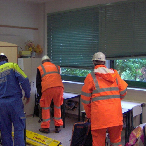 Prova evacuazione scuole 07/05 n. 5 / 51191