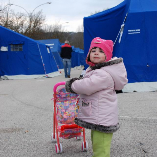 Tendopoli e volontari n.36 / 37715