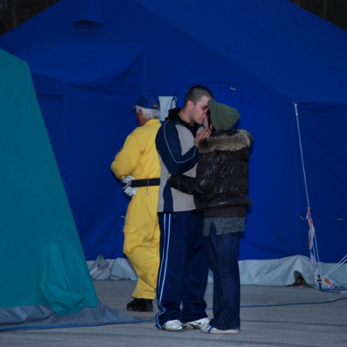 Tendopoli e volontari n.44 / 37723