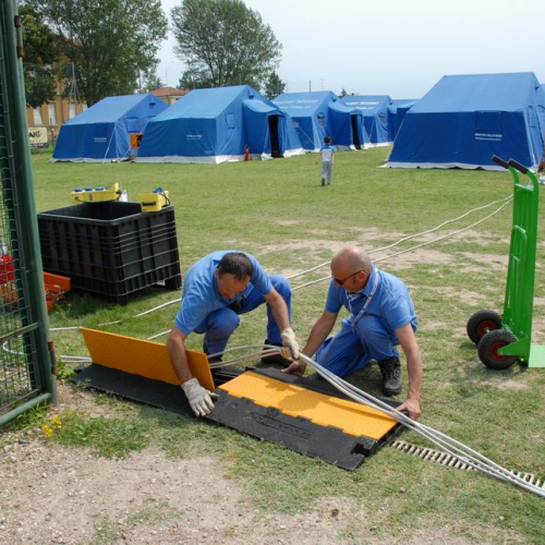 Attivit‡ dei volontari a Quarantoli n. 15 / 82290