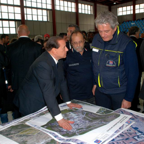 Visita Berlusconi 10/04 n.4 / 37669
