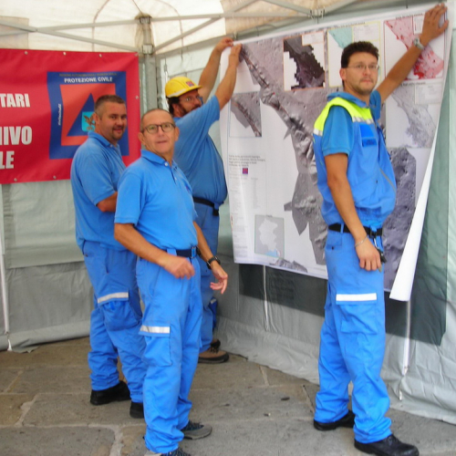Stand per Terremoto io non rischio" n. 3""tand per "Terremoto io non ris""and per "Terremoto i""nd per "Ter""d p" / 100208