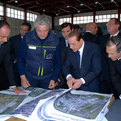 Visita Berlusconi 10/04 n.6 / 37671