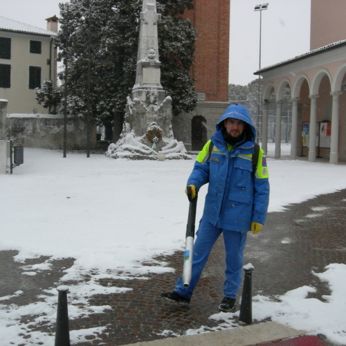 06 Sgombero neve Marciapiedi di Fratta.JPG / 75245