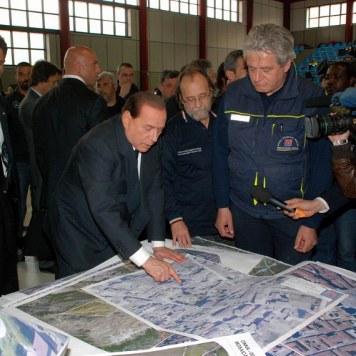 Visita Berlusconi 10/04 n.9 / 37674