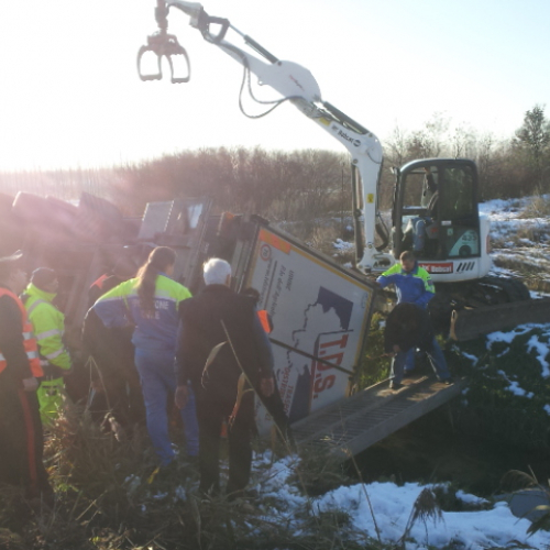 Intervento per camion rovesciato n. 14 / 89562