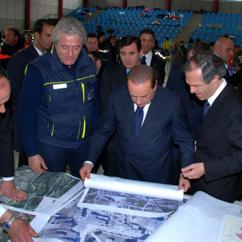 Visita Berlusconi 10/04 n.10 / 37675