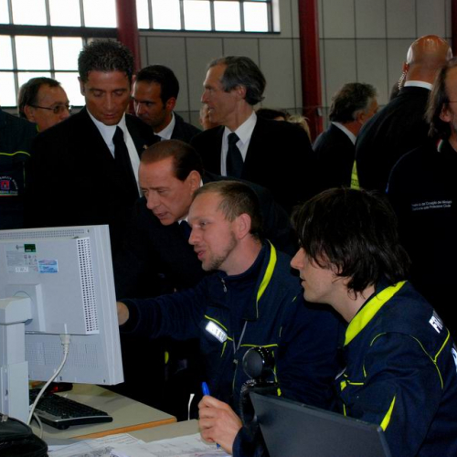 Visita Berlusconi 10/04 n.11 / 37676