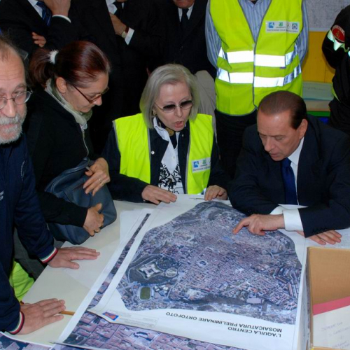 Visita Berlusconi 10/04 n.13 / 37678