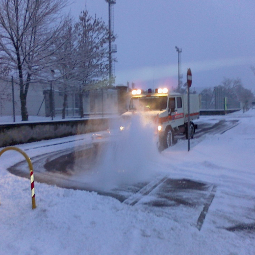 Interventi volontari per nevicata 17/12/10 n. 4 / 59603
