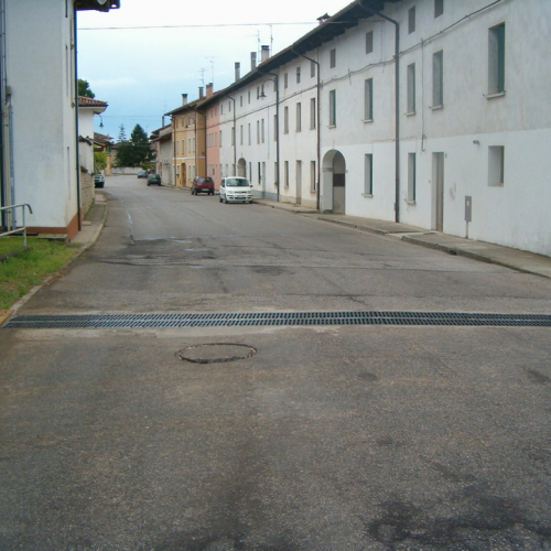Foto realizzazione canaletta di scarico n. 16 / 23069