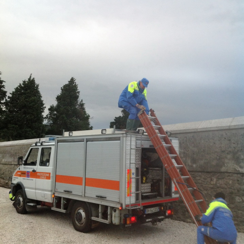 Abbattimento albero pericolante Cimitero Purgessimo n. 13 / 87373