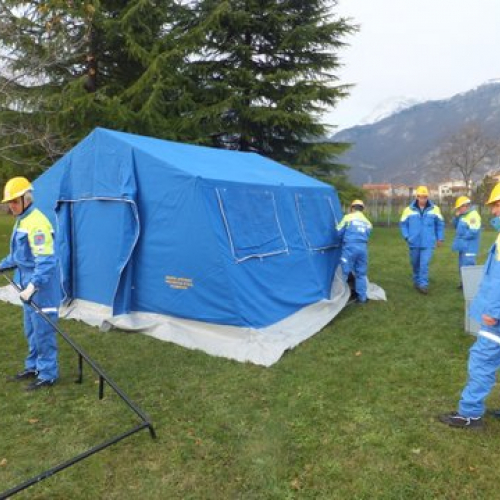 Esercitazione montaggio tende n. 19 / 102267