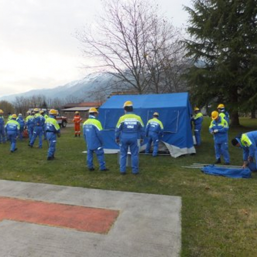 Esercitazione montaggio tende n. 20 / 102268