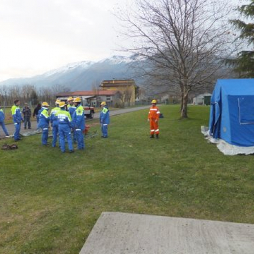 Esercitazione montaggio tende n. 21 / 102269