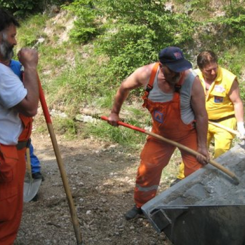 attivit‡ ripristino di una pista forestale n. 47 / 53665