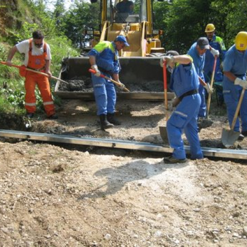 attivit‡ ripristino di una pista forestale n. 49 / 53667