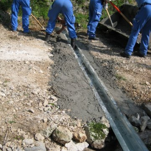 attivit‡ ripristino di una pista forestale n. 50 / 53668