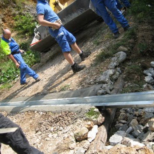 attivit‡ ripristino di una pista forestale n. 51 / 53669