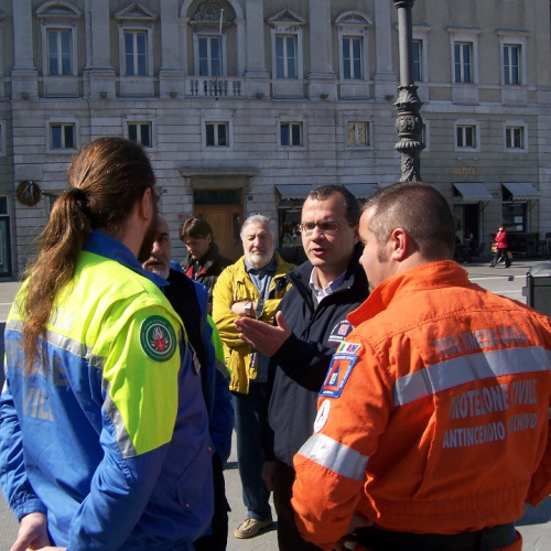 foto consegna mezzo 29/03/08 n. 1 / 21897
