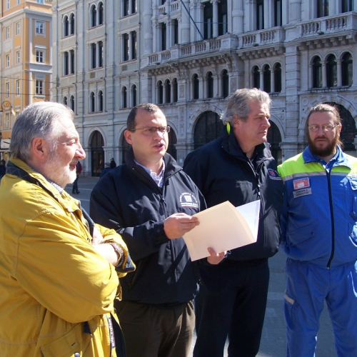 foto consegna mezzo 29/03/08 n. 6 / 21902