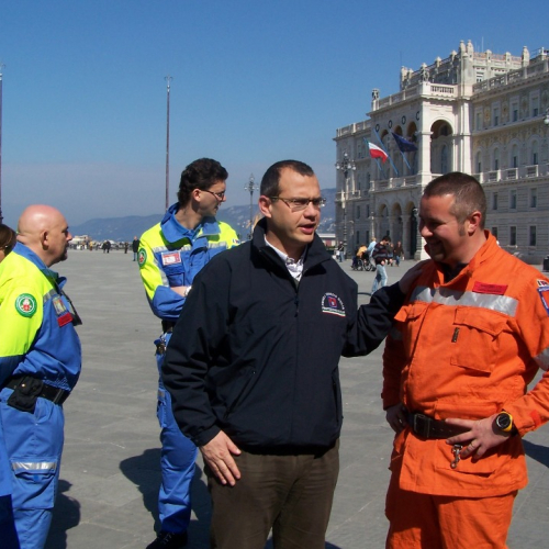 foto consegna mezzo 29/03/08 n. 02 / 21920