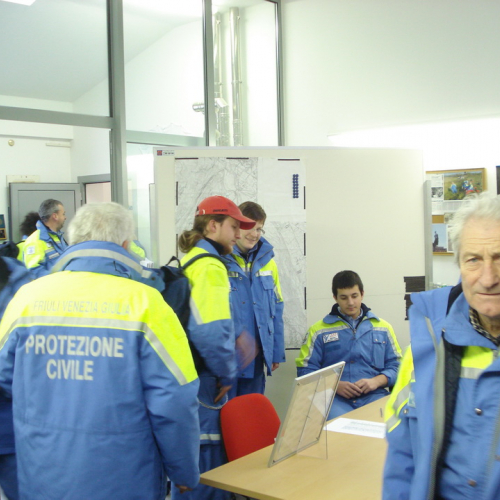 Corso in presenza di montaggio tende n. 4 / 90545