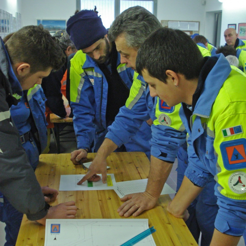 Corso in presenza di montaggio tende n. 8 / 90549