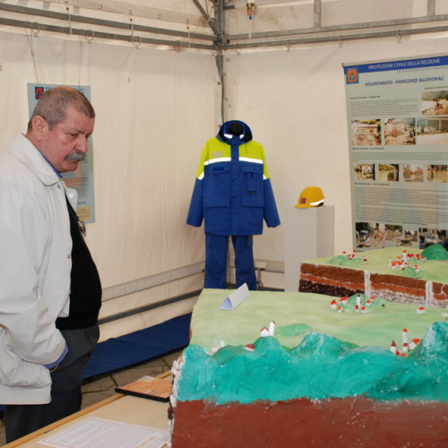 Stand Piazza Matteotti n. 26 / 51128