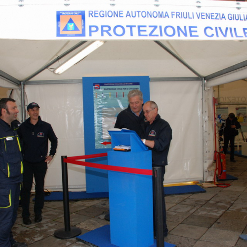 Stand Piazza Matteotti n. 28 / 51130