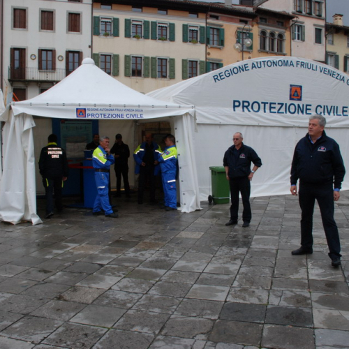 Stand Piazza Matteotti n. 35 / 51137