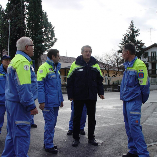 Dignano 15- Il direttore con i volontari / 7257