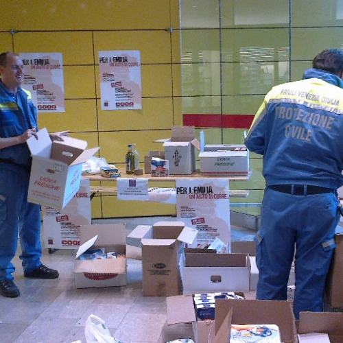 Raccolta di generi alimentari per le popolazioni colpite dal sisma n. 1 / 83021