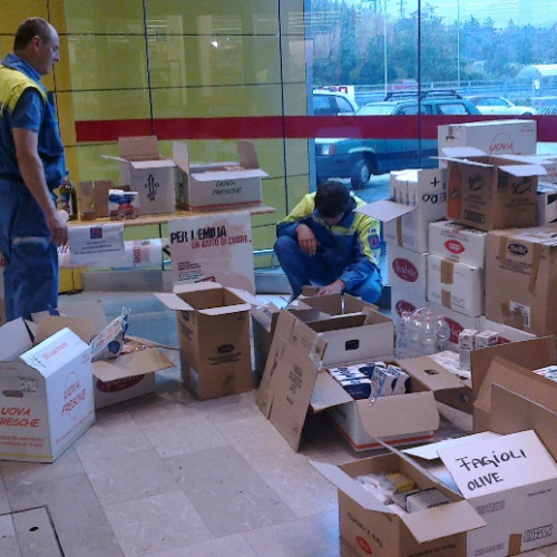 Raccolta di generi alimentari per le popolazioni colpite dal sisma n. 2 / 83022