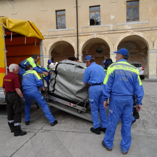 Montaggio tenda N.B.C.R. n. 7 / 108785