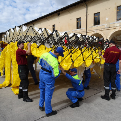 Montaggio tenda N.B.C.R. n. 19 / 108797