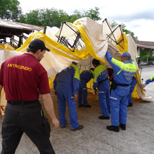 Montaggio tenda N.B.C.R. n. 20 / 108798