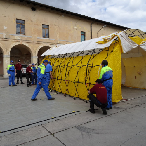 Montaggio tenda N.B.C.R. n. 29 / 108807