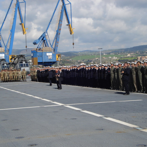 Rientro portaerei Cavour n. 15 / 50300