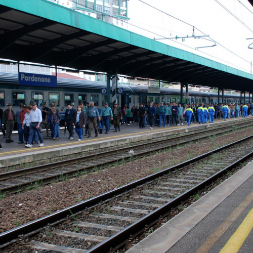 Supporto logistico e Sfilata n. 1 / 108294