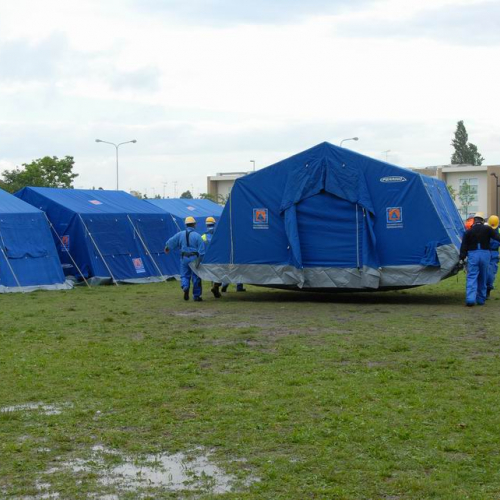 Allestimento campo a Mirandola  n. 6 / 81272