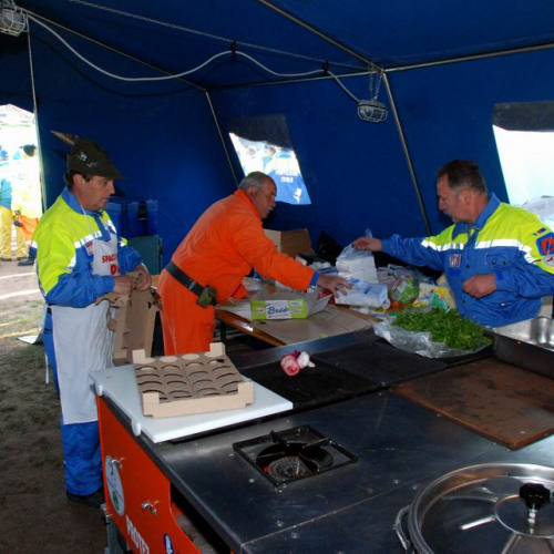 Soccorsi in Abruzzo 08/04 n. 9 / 37390
