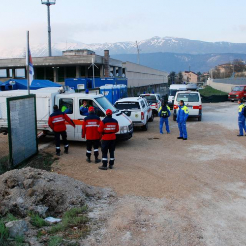 Partenza dall'Aquila primo contingente volontari 10 / 37794