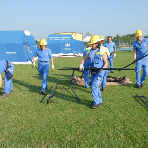 Attivit‡ dei volontari a Quarantoli n. 5 / 82045