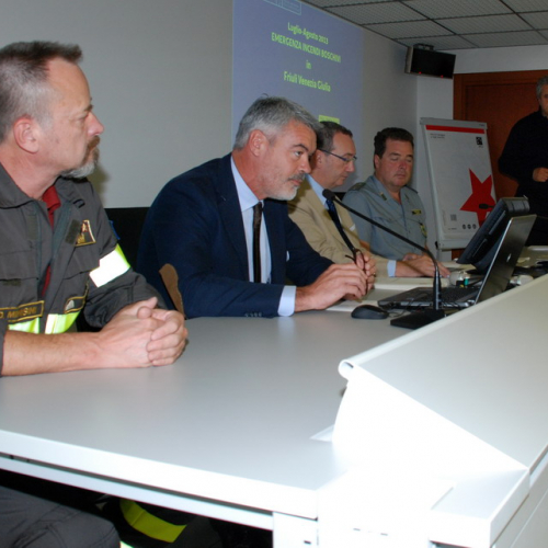 Conferenza Stampa emergenza incendi boschivi n. 6 / 98649