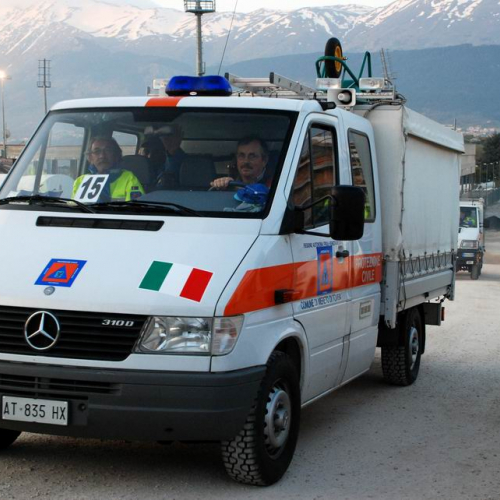 Partenza dall'Aquila primo contingente volontari 15 / 37799
